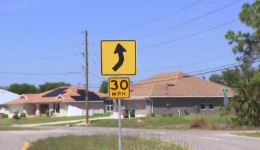 Signs installed on Cape Coral curve after recent crashes