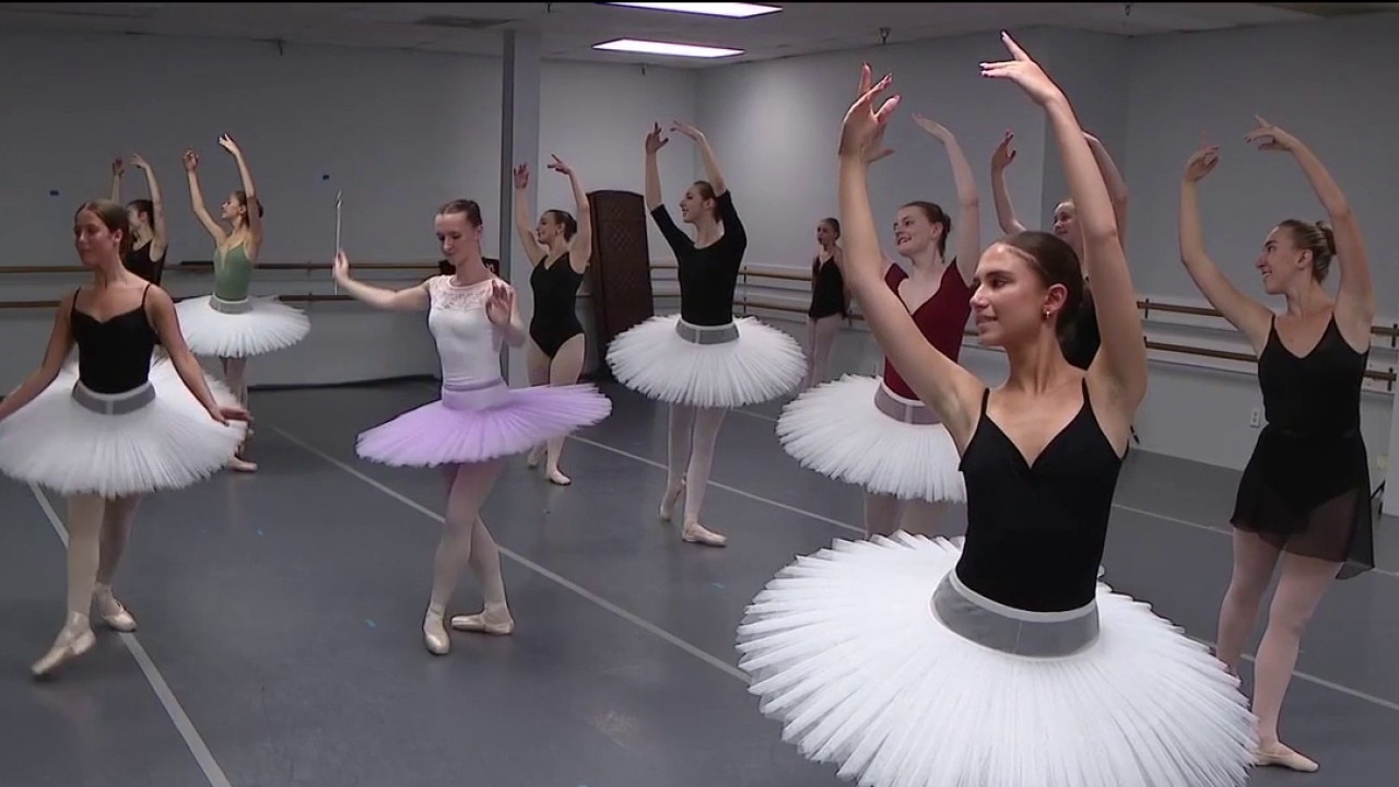 Gulf Coast Ballet performs Cinderella