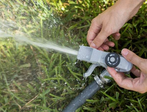 Lawn Sprinkler (File)