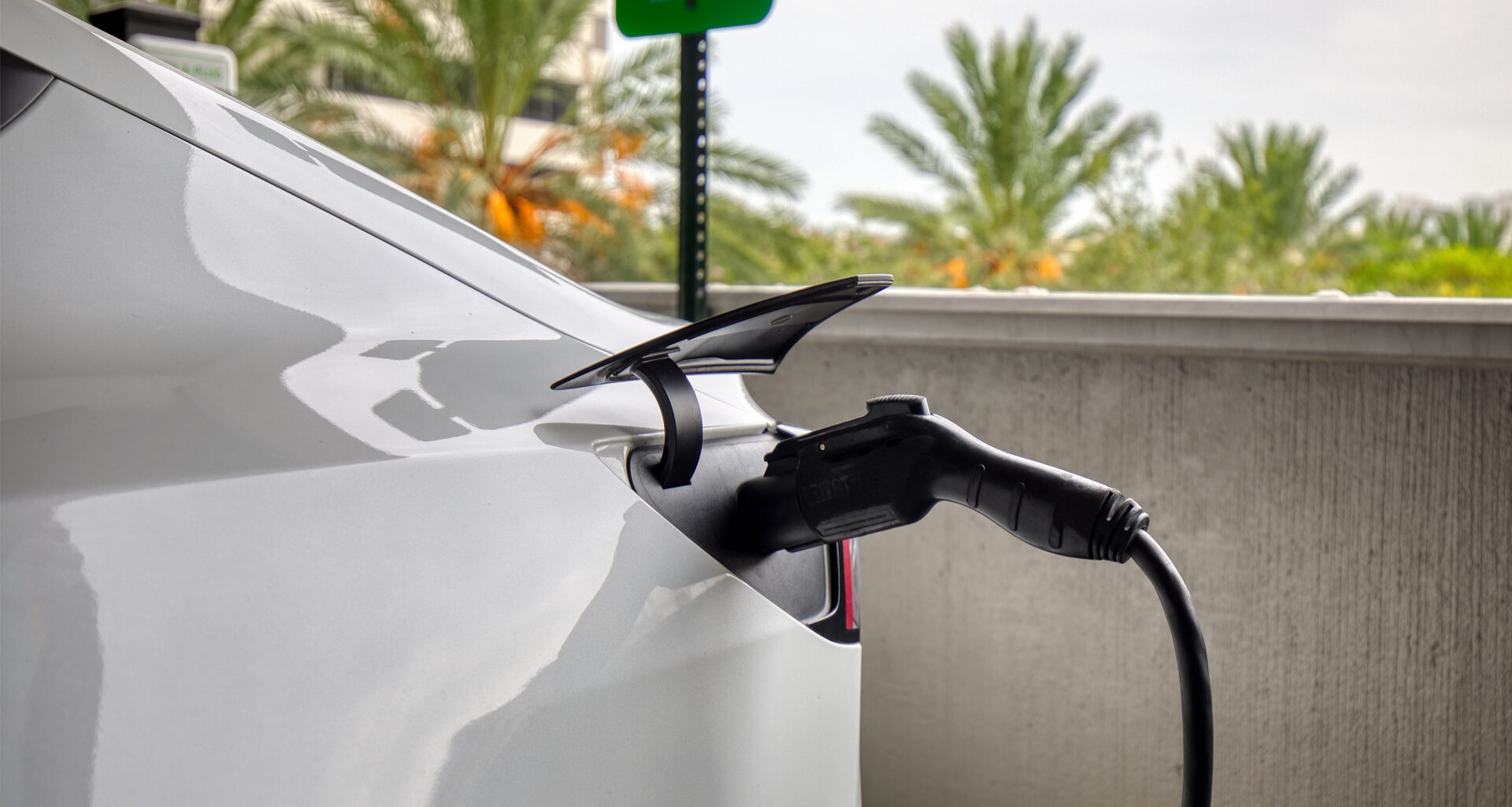 Florida leads in EV sales but charging gaps risk growth