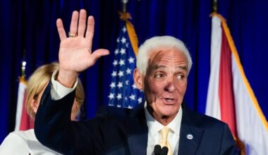 Former Florida governor, Charlie Crist, officially files to run for St. Pete mayor