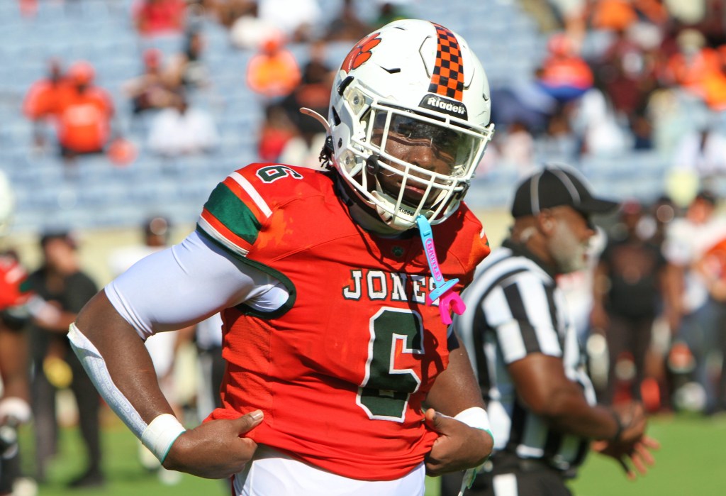 Fred Ards, defensive line, Jones High