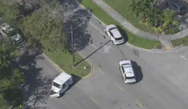 2 men injured after a Fort Lauderdale crash involving a USPS truck, officials say