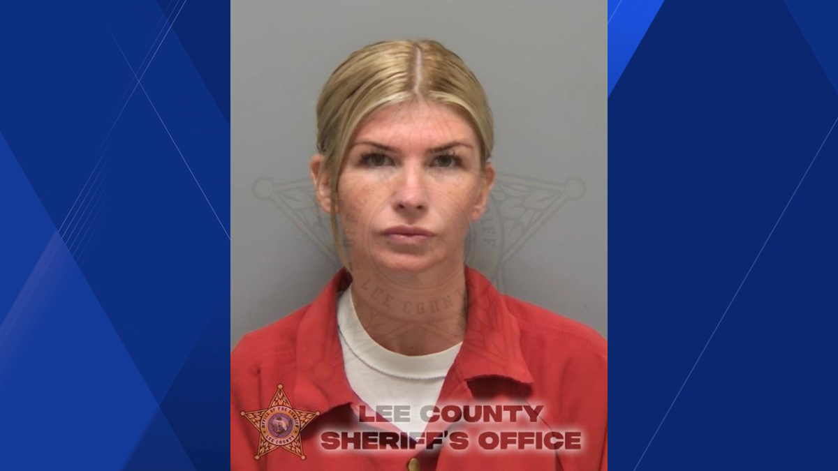 Woman arrested in Cape Coral, accused of encouraging 12-year-old daughter to fight classmate