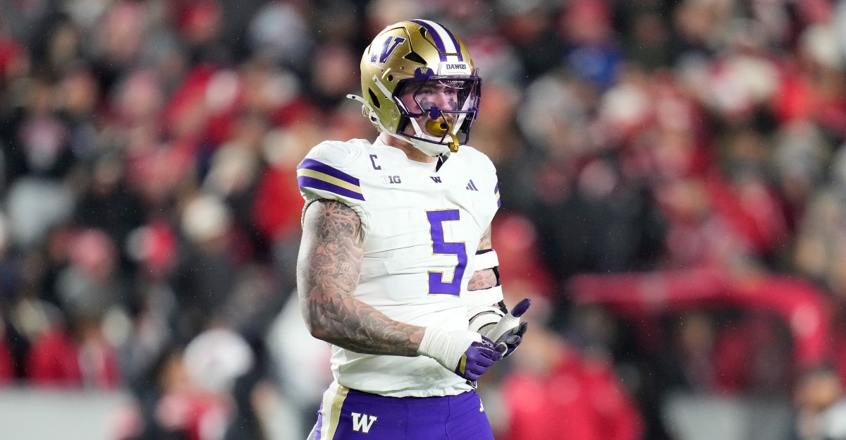 Jacksonville Jaguars select Washington DE Zach Durfee in 2026 NFL Draft