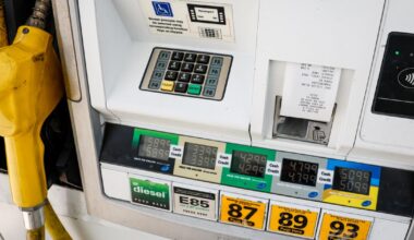 South Florida gas stations are reporting gas shortages as prices continue to increase due to Iran war