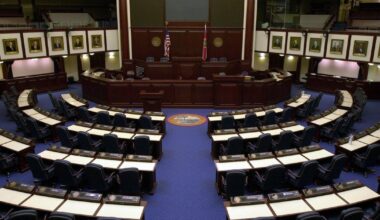 Florida legislature announces that there will be no special session next week as state's budget is uncertain