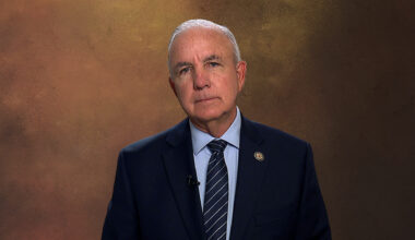 Poll shows Carlos Giménez’s lead narrowing in CD 28 amid economic, policy headwinds