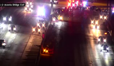 Northbound lanes blocked on I-95 at Hendricks Avenue after crash – Action News Jax