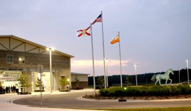 Jacksonville Equestrian Center offers help to wildfire evacuees