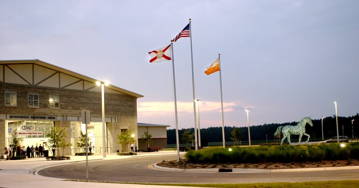 Jacksonville Equestrian Center offers help to wildfire evacuees