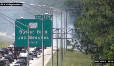 Brush fire on side of I-95 NB near Baymeadows Road in Jacksonville