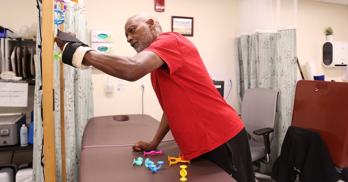 Orlando VA occupational therapy helps veterans regain independence after stroke, surgery