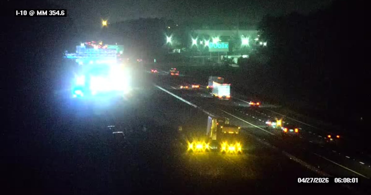 Deadly crash closes I-10 EB at Hammond Blvd. – 104.5 WOKV