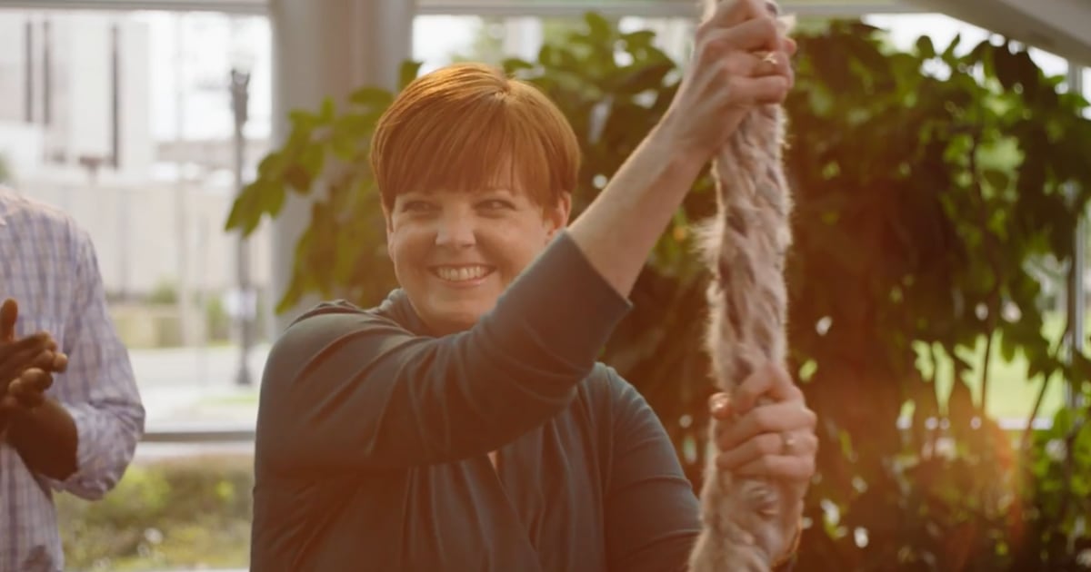 A chance meeting at family dinner changes the life of breast cancer survivor – 104.5 WOKV