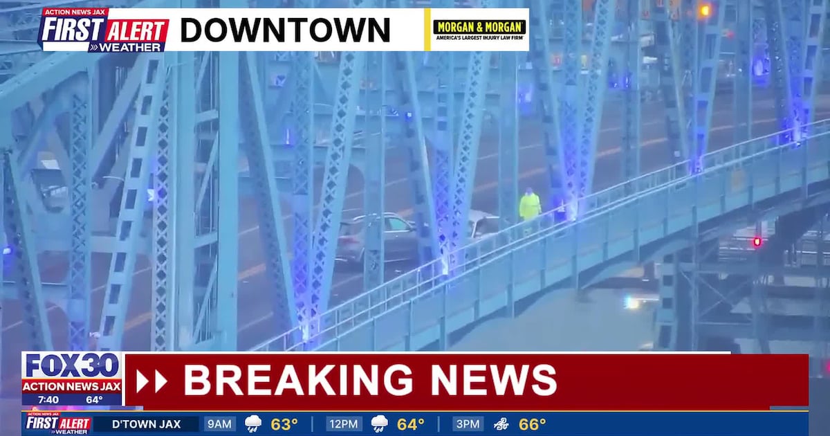 Crash closes Main Street Bridge in Downtown Jacksonville – Action News Jax