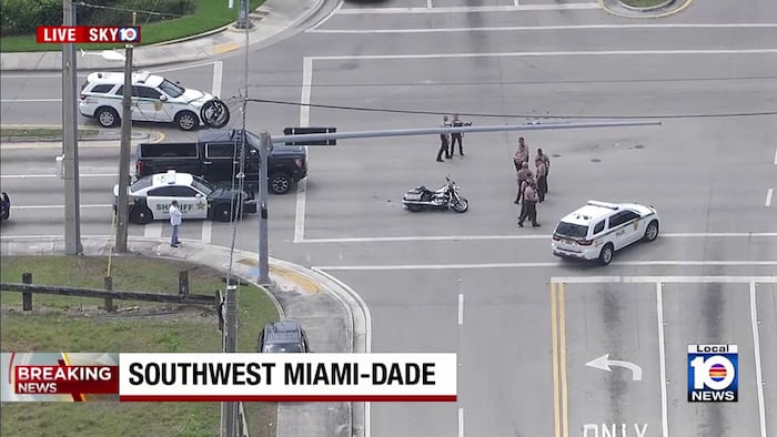 MDSO motorman hospitalized after crash in southwest Miami-Dade