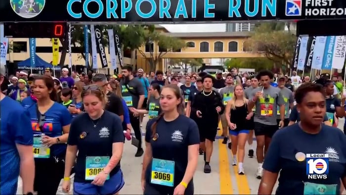 Thousands hit the pavement for Lexus Corporate Run in South Florida