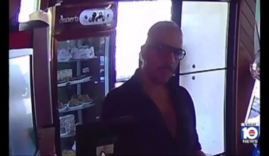 Man caught on camera dining and dashing from Oakland Park diner