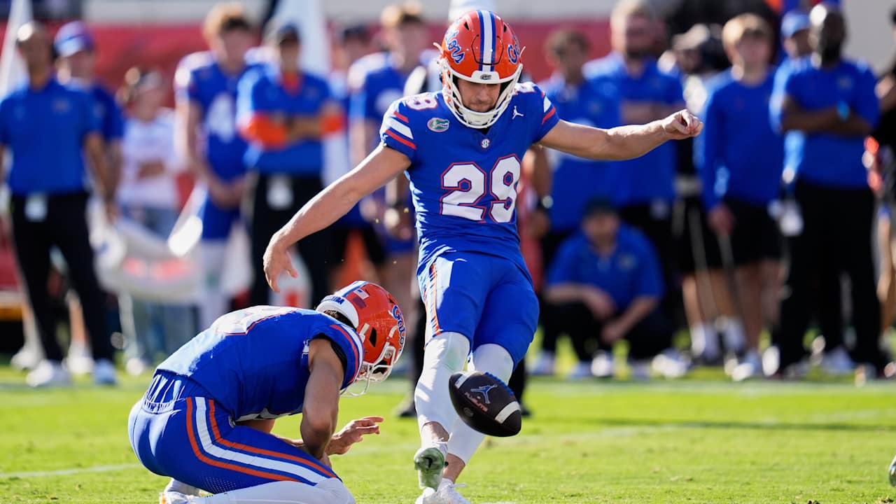 Packers trade up to select Florida kicker Trey Smack with No. 216 overall pick