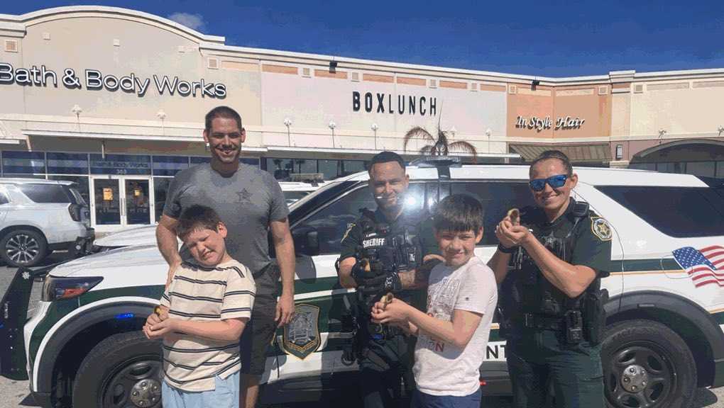 Deputies rescue ducklings trapped in storm drain at Waterford Lakes Town Center
