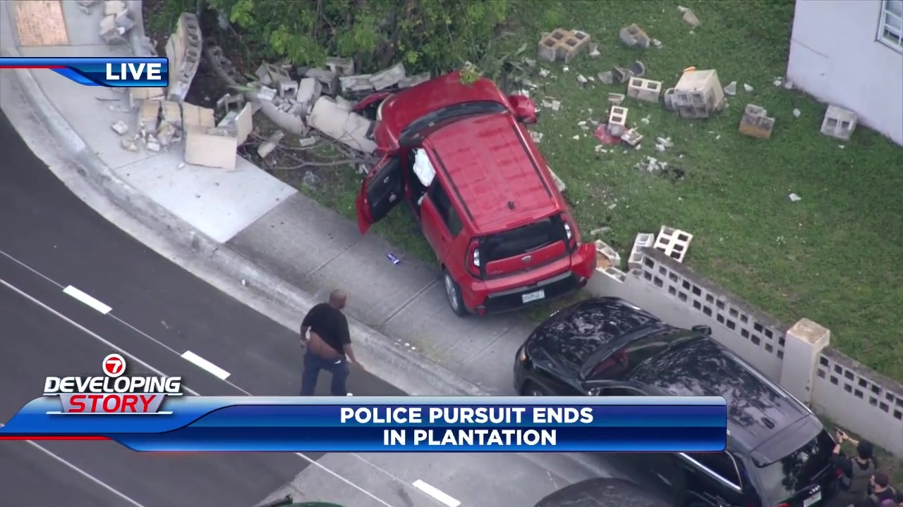 1 taken into custody after pursuit ends in crash near Lauderhill - WSVN 7News | Miami News, Weather, Sports