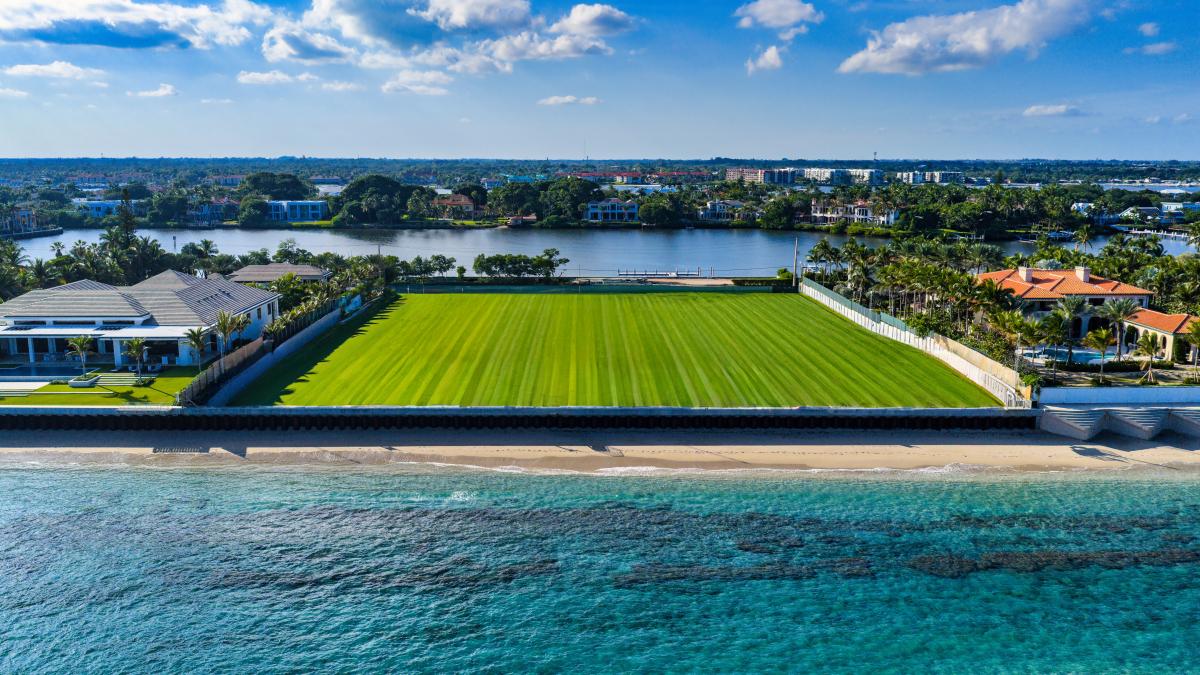 Vacant lot sells for $105M in a Florida enclave home to billionaires