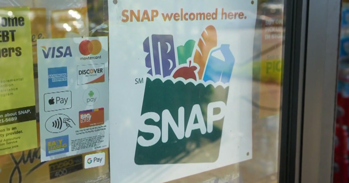 Broward woman accused of stealing SNAP benefits from more than 200 people, prosecutors say