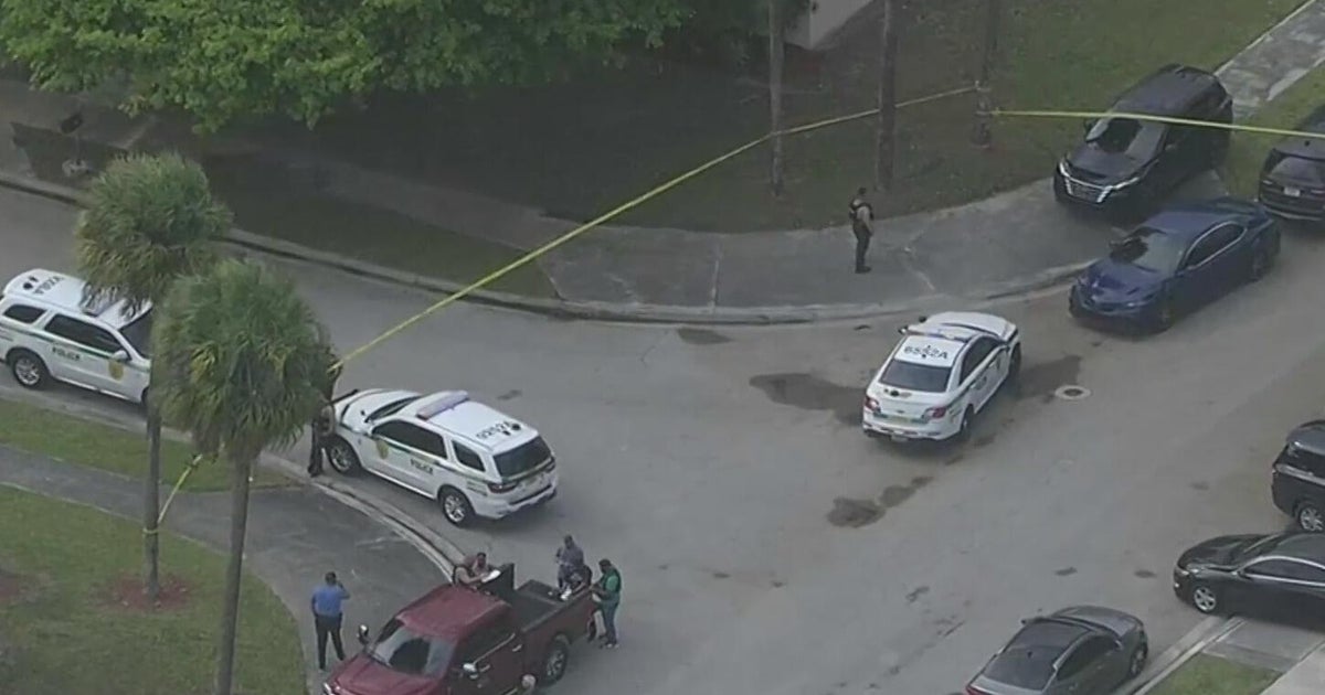 Miami-Dade deputy shoots and injures a 15-year-old after a firearm threat call, authorities say