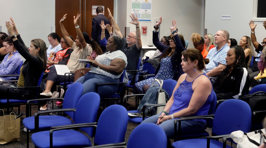 Broward school job cut plan delayed amid widespread concerns
