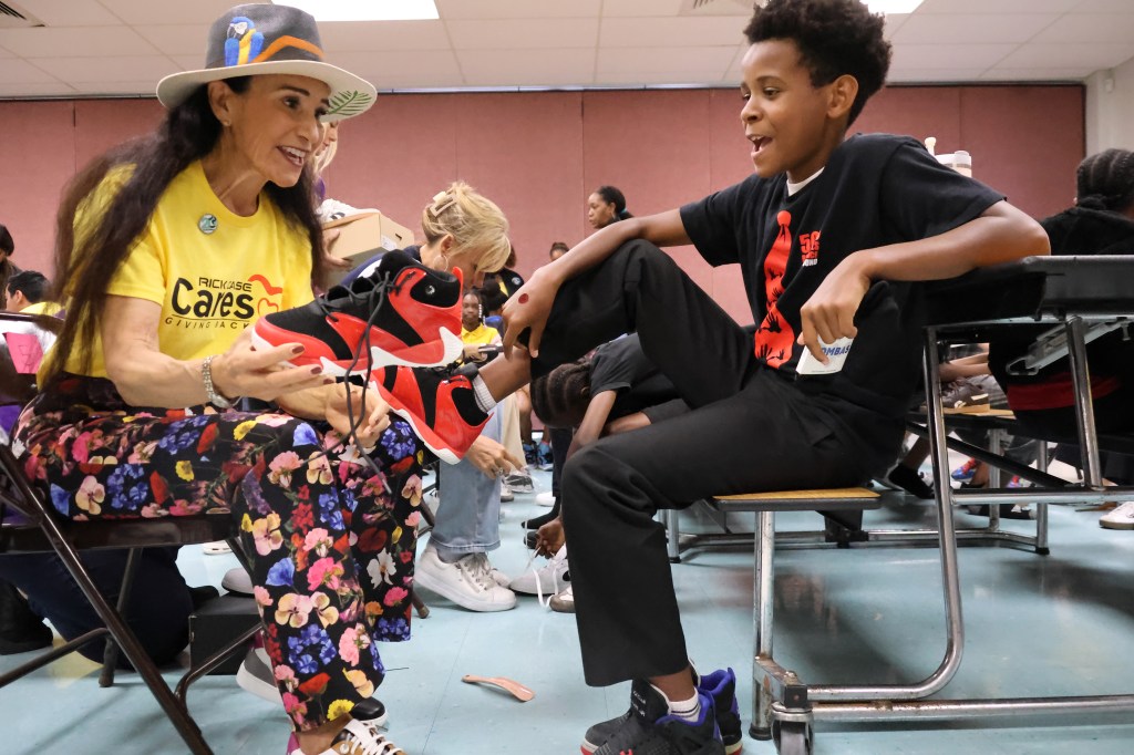 All students get new shoes at this Broward school. Here's why.