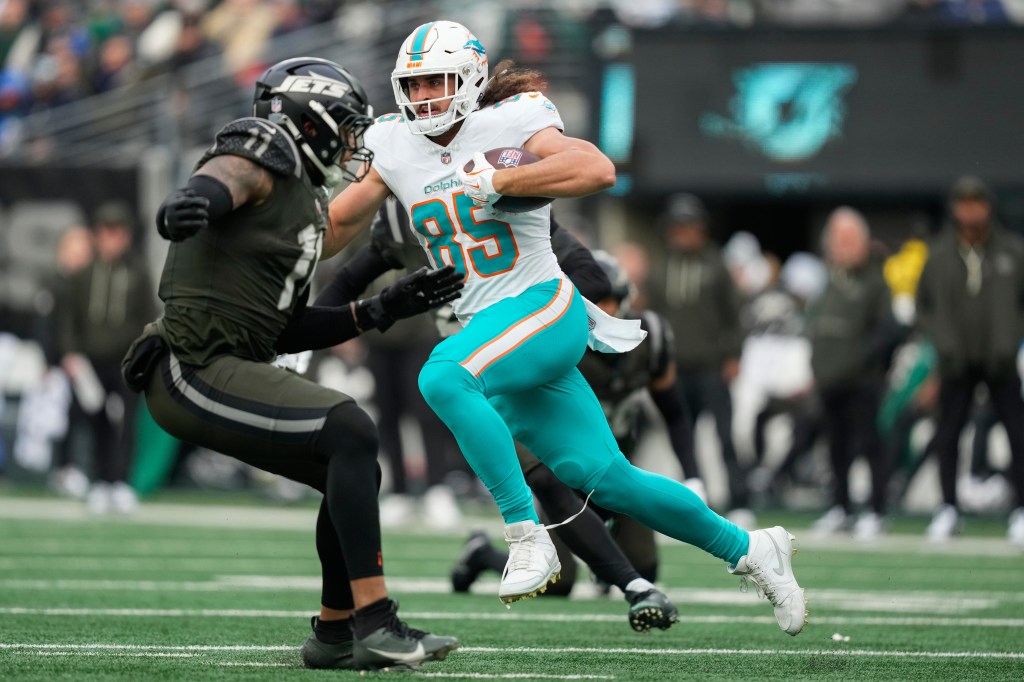 Miami Dolphins players aren't calling this a rebuild