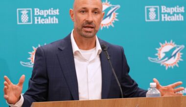 Dolphins draft Texas' Trey Moore, Pitt's Kyle Louis