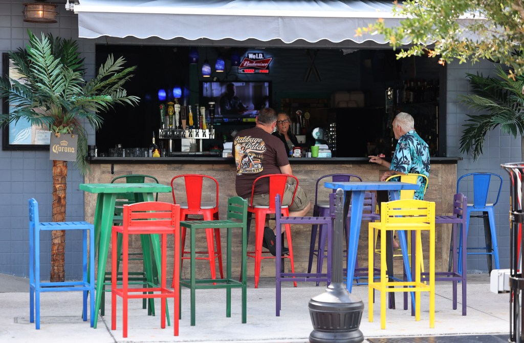 St. Cloud’s experiment in outdoor drinking downtown gets a new boost – Orlando Sentinel