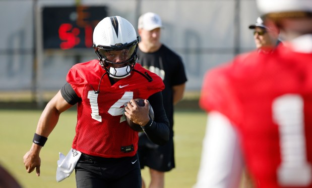 Quarterback Alonza Barnett III (14) during UCF spring football practice, on Tuesday, March 31, 2026. (Ricardo Ramirez Buxeda/ Orlando Sentinel)