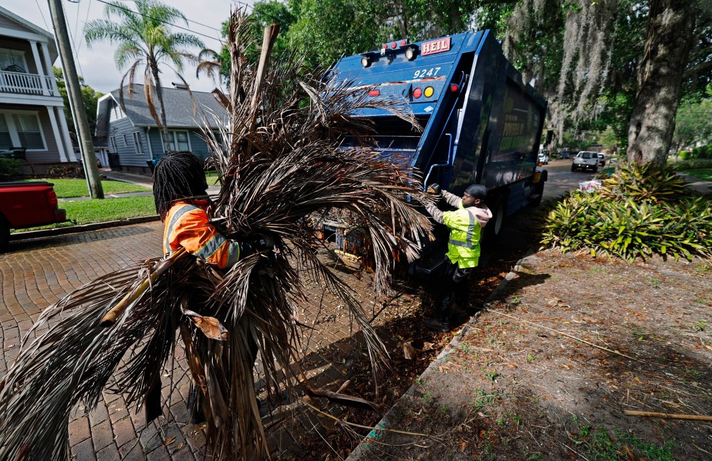 Freeze has Orlando trash haulers collecting ‘hurricane volumes,’ officials say – Orlando Sentinel