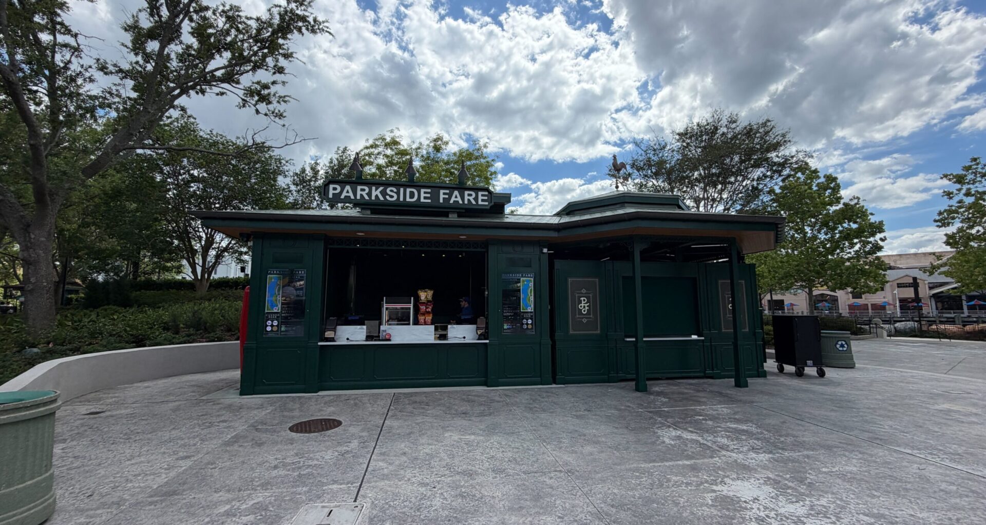 Parkside Fare Updates Menu With BBQ Pork Hot Dog & Loaded Pretzel at Universal Studios Florida