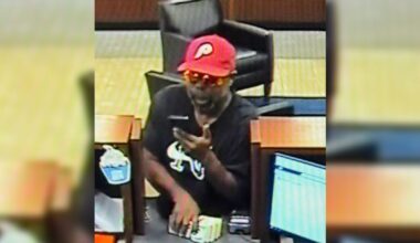 Deputies search for suspect accused of stealing cash from Chase Bank