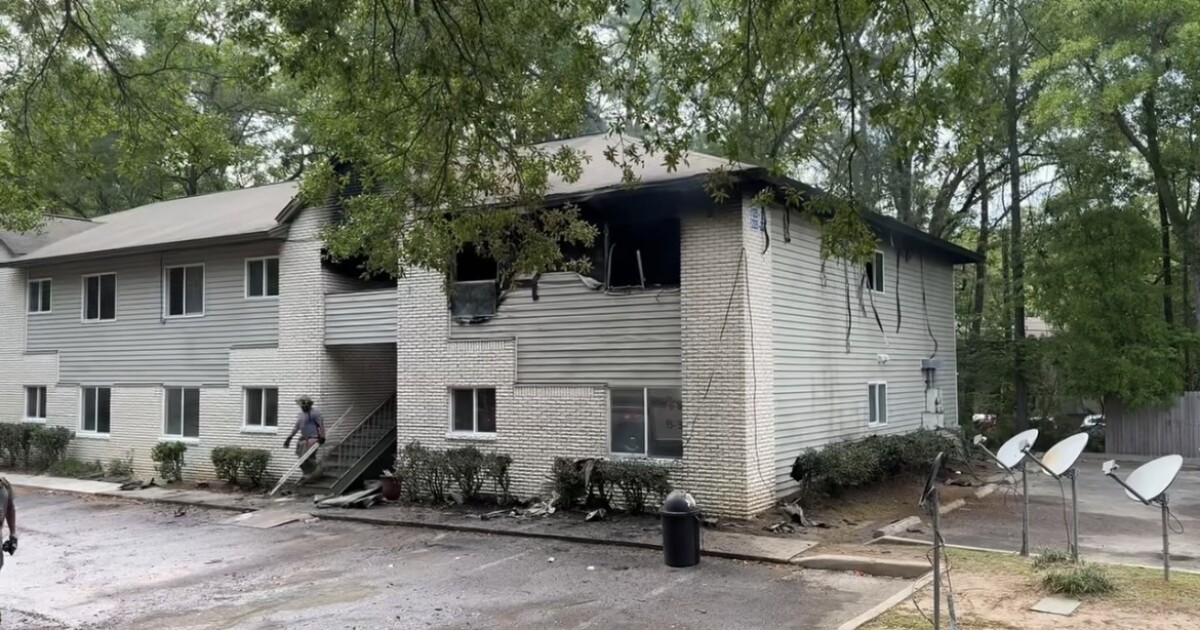 Ten displaced after fire at Tallahassee apartment complex