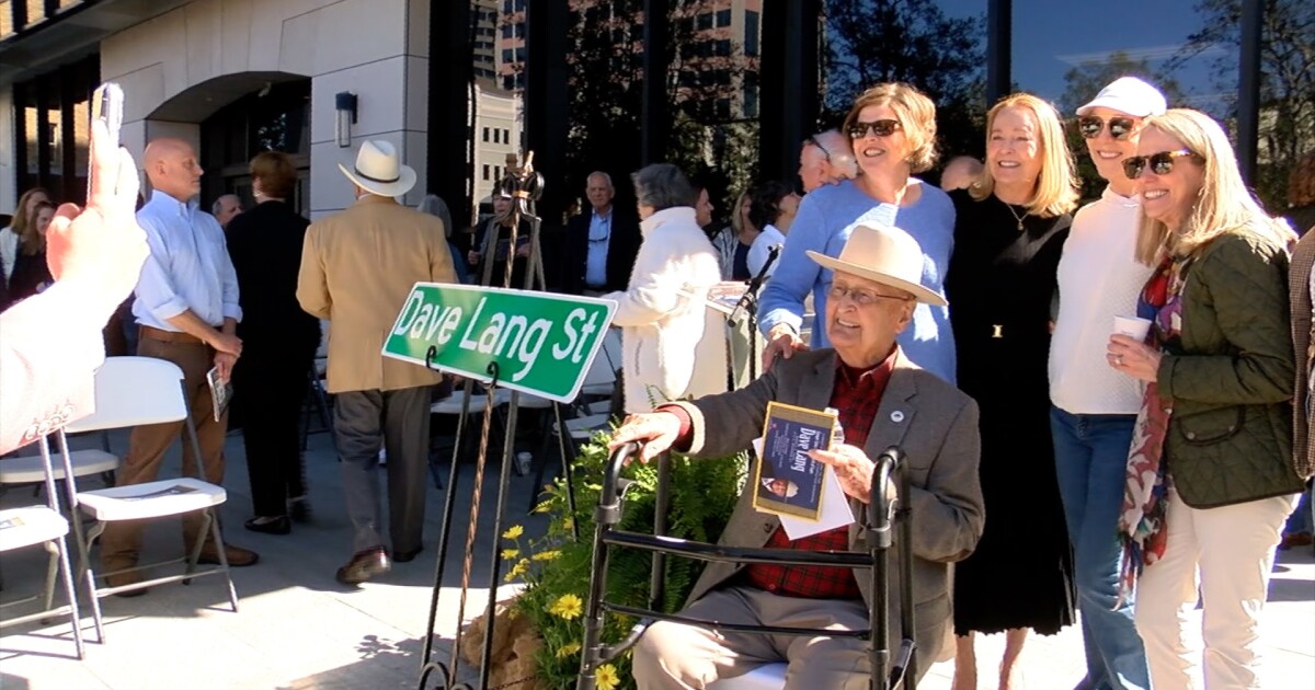 Longtime Leon County Clerk of Courts Dave Lang dies after cancer battle