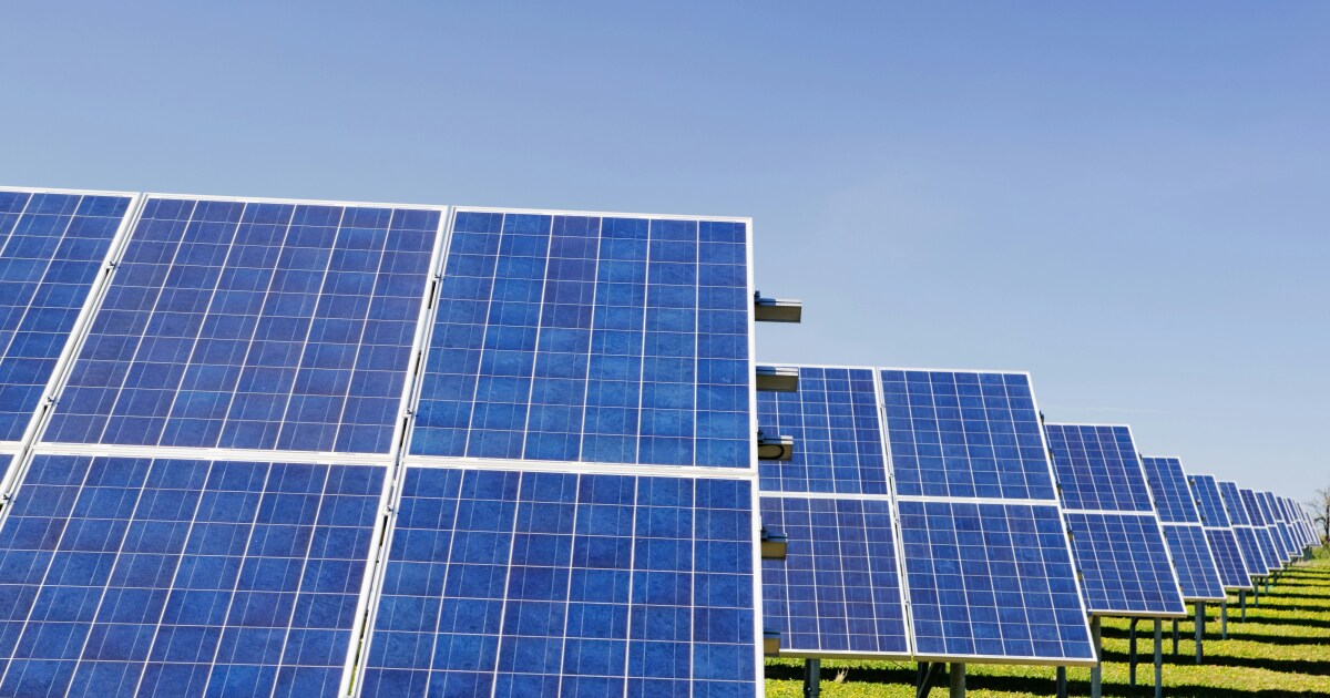 Tallahassee pursing more solar, renewable battery charging stations