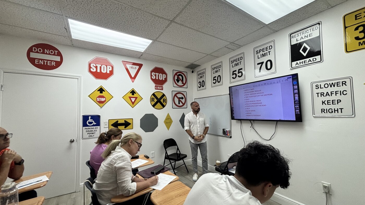 Florida's English-only driving test a challenge for Spanish Speakers : NPR