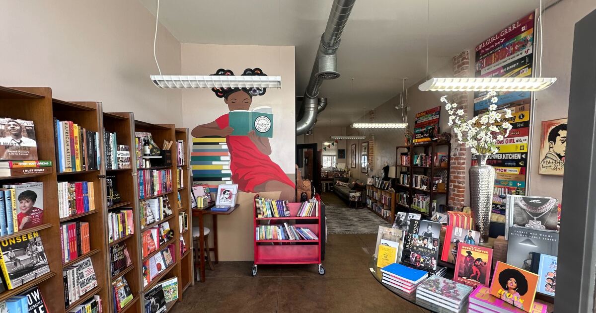 April marks Tampa Bay's area book crawl. How to participate