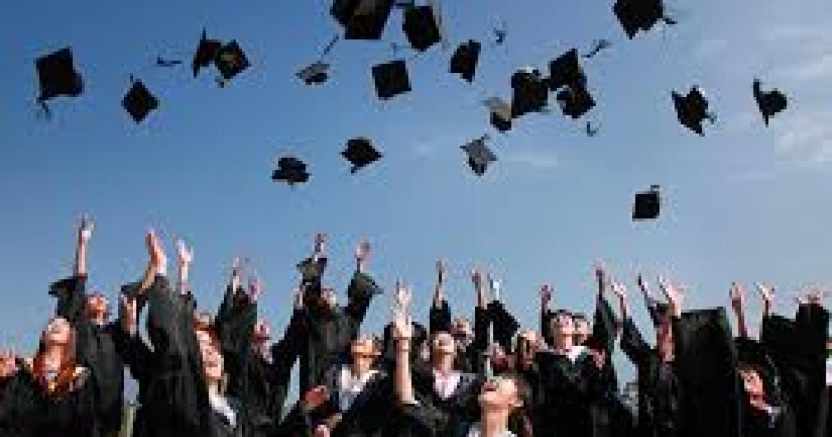 Listen up grads -- direct link link to a BA at Florida Atlantic University is not just for Palm Beach State College students | WGCU News