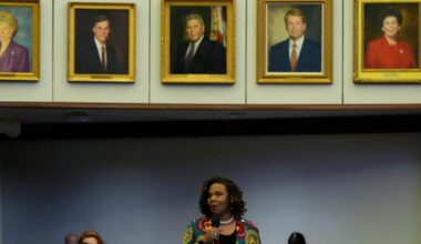 Florida Legislature approves new congressional map intended to boost Republicans in midterms