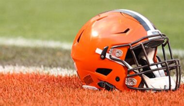 Browns trade up, select Florida OT