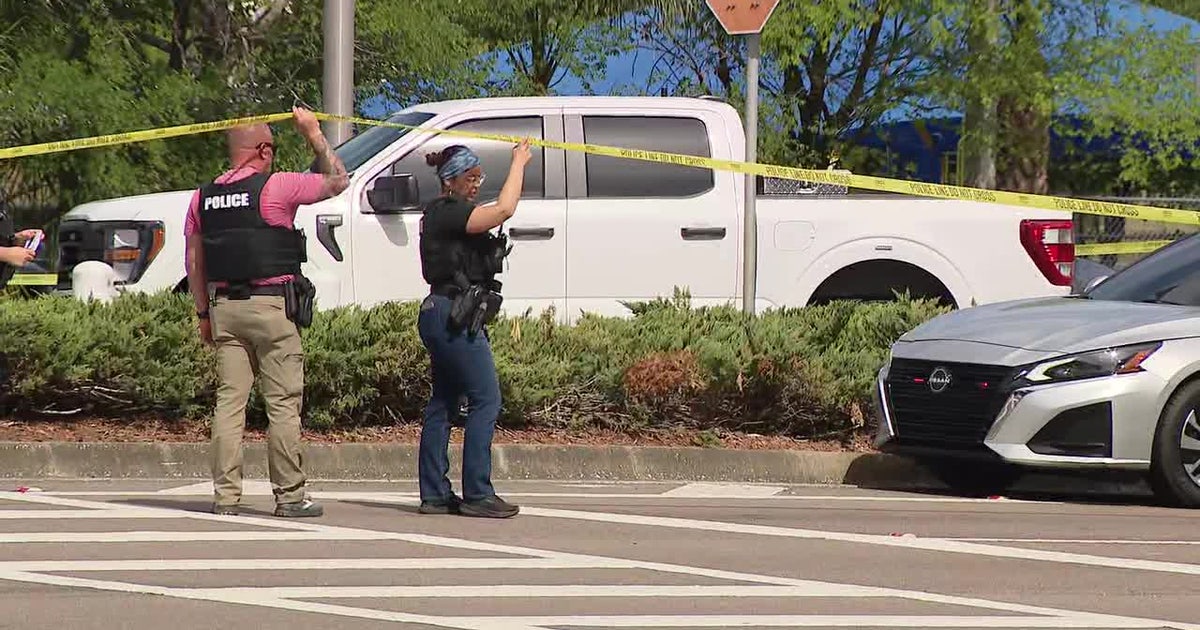 1 critically injured, 1 detained following downtown Tampa shooting: Police