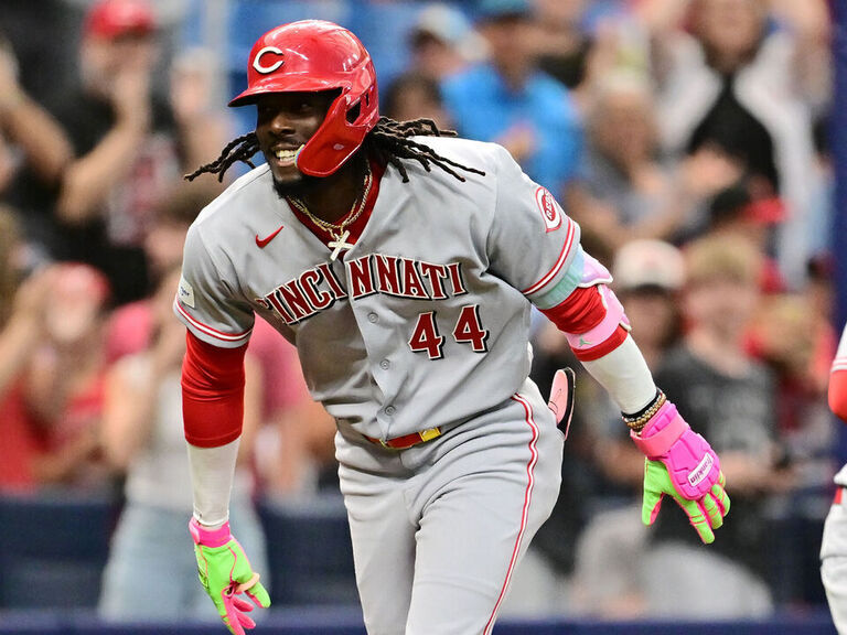 De La Cruz hits 2 of Reds' 5 homers in victory over Rays