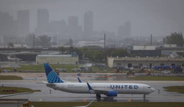 American Airlines rejects United merger, explores Alaska ties