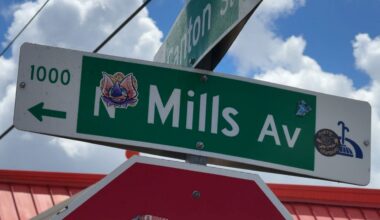 Mills Avenue sign in Orlando